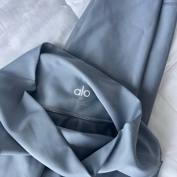 7/8 high waist Alo airlift leggings - Picture 3 of 4